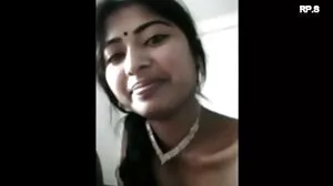 நண்பன் தன் மனைவியிடம் நண்பனை ஃபக் செய்யச் சொல்கிறான்