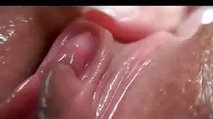 பெண் ஆபாசத்தின் மேல் பெண்