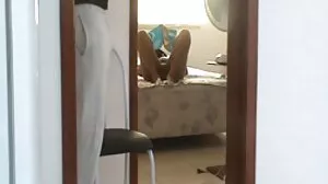 தாய்மார்கள் ஒரு பையனை நன்றாக தொங்க விடுகிறார்கள்