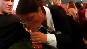 Fille Au Gros Nichon