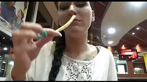 தெளிவான நிர்வாணத்துடன் உரையாடுங்கள்
